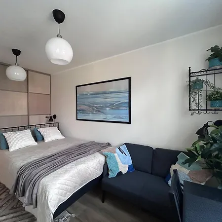 Stella's Kappeli - Near Bus Station And Airport - Near Bus Tram Stops - Free Parking, Wifi And Netflix - New Renovation *