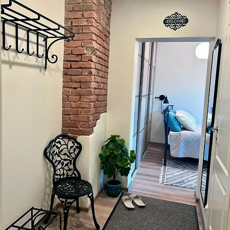 Stella's Kappeli - Near Bus Station And Airport - Near Bus Tram Stops - Free Parking, Wifi And Netflix - New Renovation