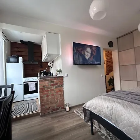 Apartament Stella's Kappeli - Near Bus Station And Airport - Near Bus Tram Stops - Free Parking, Wifi And Netflix - New Renovation