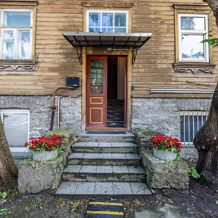 Appartamento Stella's Kappeli - Near Bus Station And Airport - Near Bus Tram Stops - Free Parking, Wifi And Netflix - New Renovation *