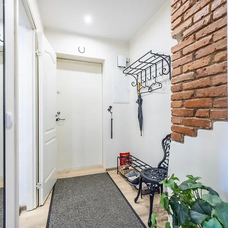 Stella's Kappeli - Near Bus Station And Airport - Near Bus Tram Stops - Free Parking, Wifi And Netflix - New Renovation Apartament *