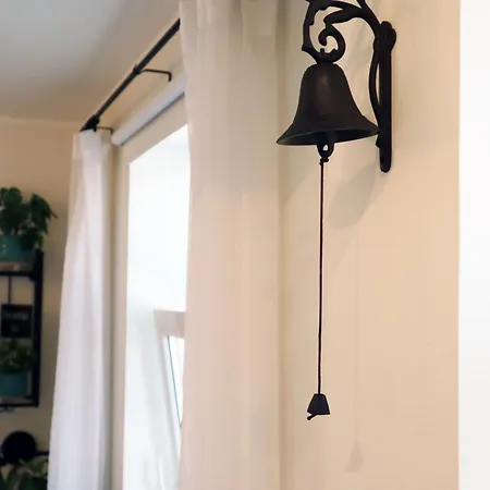 Stella's Kappeli - Near Bus Station And Airport - Near Bus Tram Stops - Free Parking, Wifi And Netflix - New Renovation 公寓 *