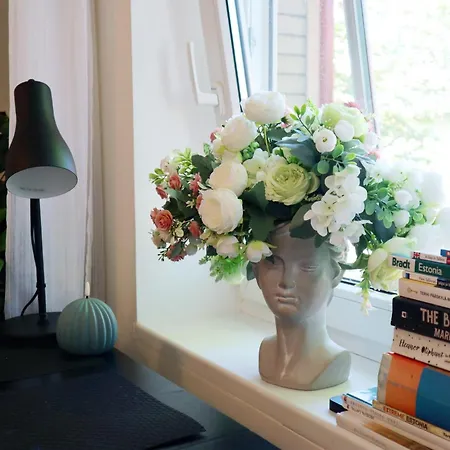 Stella's Kappeli - Near Bus Station And Airport - Near Bus Tram Stops - Free Parking, Wifi And Netflix - New Renovation Appartamento Reval