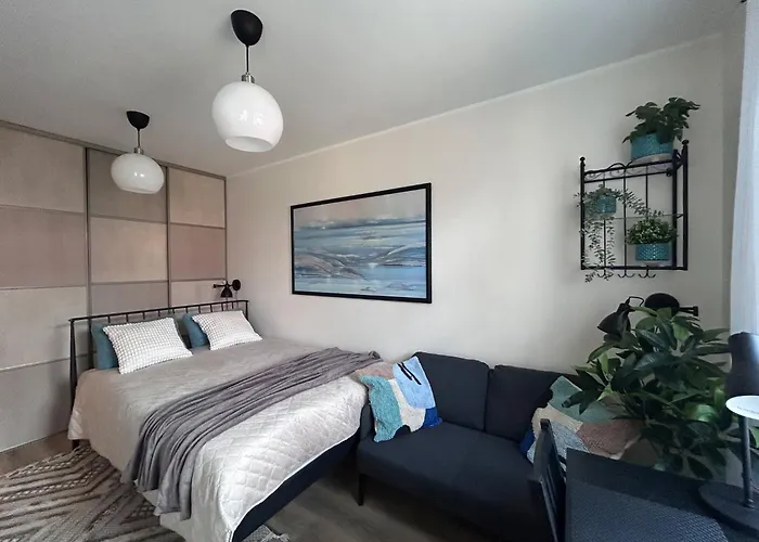 Stella's Kappeli - Near Bus Station And Airport - Near Bus Tram Stops - Free Parking, Wifi And Netflix - New Renovation *