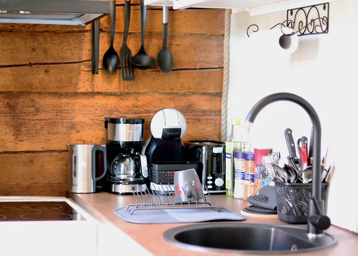 Διαμέρισμα Stella's Kappeli - Near Bus Station And Airport - Near Bus Tram Stops - Free Parking, Wifi And Netflix - New Renovation