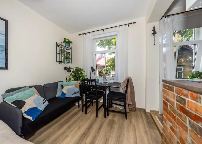 Stella's Kappeli - Near Bus Station And Airport - Near Bus Tram Stops - Free Parking, Wifi And Netflix - New Renovation Ταλίν