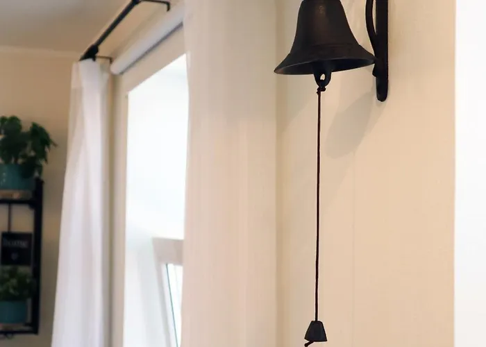 Stella's Kappeli - Near Bus Station And Airport - Near Bus Tram Stops - Free Parking, Wifi And Netflix - New Renovation 아파트 *