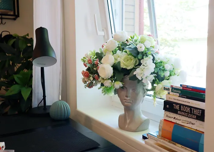 Stella's Kappeli - Near Bus Station And Airport - Near Bus Tram Stops - Free Parking, Wifi And Netflix - New Renovation Διαμέρισμα Ταλίν