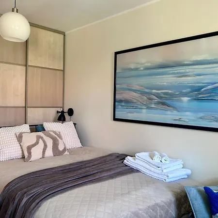 דירה Stella's Kappeli - Near Bus Station And Airport - Near Bus Tram Stops - Free Parking, Wifi And Netflix - New Renovation טאלין